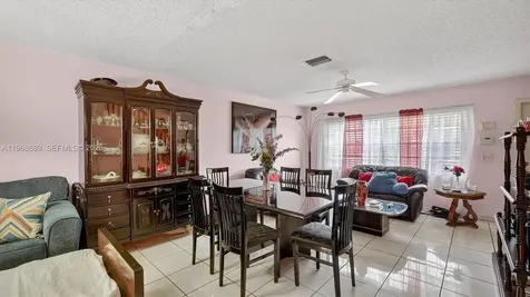 10413 NW 6th Street Pembroke Pines FL 33026