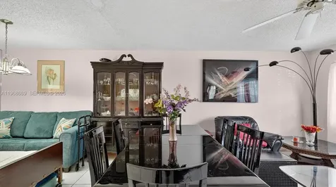 10413 NW 6th Street Pembroke Pines FL 33026