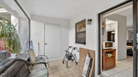 10413 NW 6th Street Pembroke Pines FL 33026