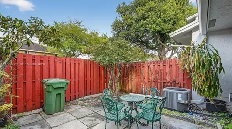 10413 NW 6th Street Pembroke Pines FL 33026