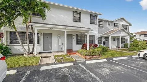 10413 NW 6th Street Pembroke Pines FL 33026