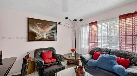 10413 NW 6th Street Pembroke Pines FL 33026