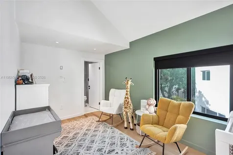 1977 S Oak Haven Circle Miami FL 33179