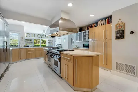 13300 SW 69th Avenue Pinecrest FL 33156