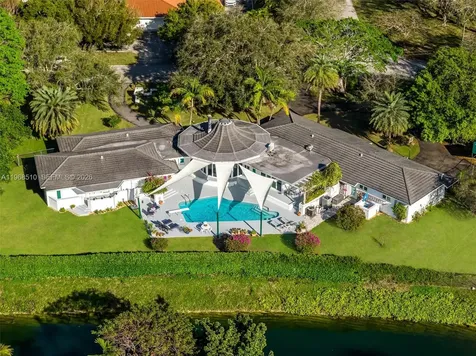 13300 SW 69th Avenue Pinecrest FL 33156
