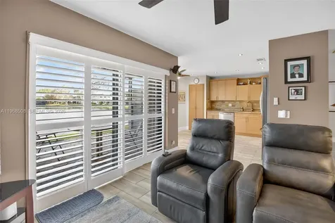 9080 Vineyard Lake Drive Plantation FL 33324