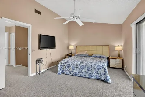 9080 Vineyard Lake Drive Plantation FL 33324