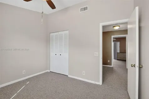 9080 Vineyard Lake Drive Plantation FL 33324