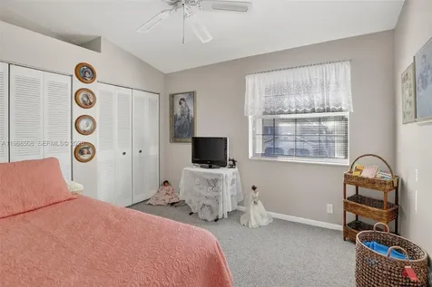 9080 Vineyard Lake Drive Plantation FL 33324
