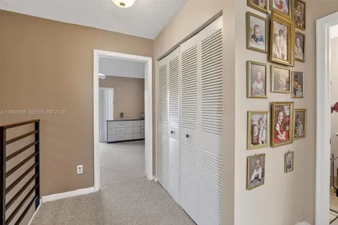 9080 Vineyard Lake Drive Plantation FL 33324
