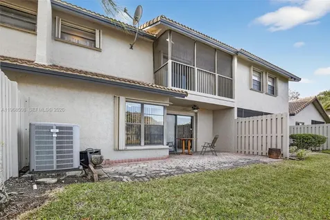 9080 Vineyard Lake Drive Plantation FL 33324