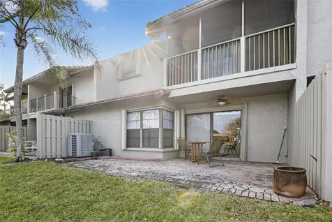 9080 Vineyard Lake Drive Plantation FL 33324