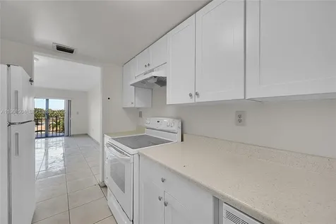 650 NE 149th Street Miami FL 33161