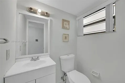 650 NE 149th Street Miami FL 33161