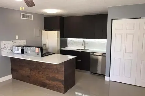 637 Executive Center Drive West Palm Beach FL 33401