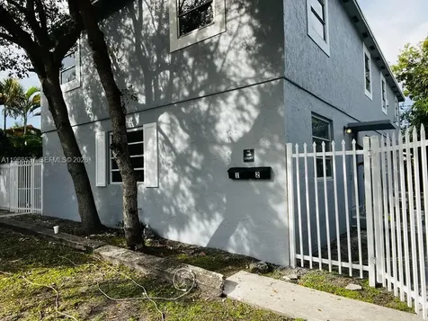 5 NE 16th Court Fort Lauderdale FL 33305