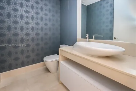 16001 Collins Avenue Sunny Isles Beach FL 33160