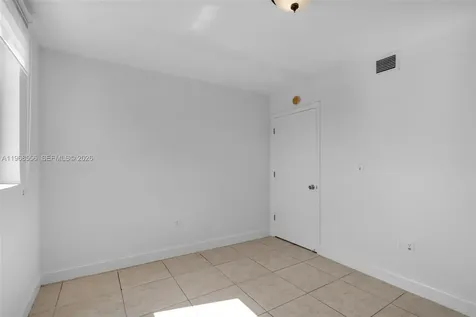1475 SW 8th Street Miami FL 33135