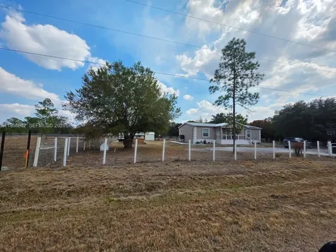555 S Lindero Street Clewiston FL 33440