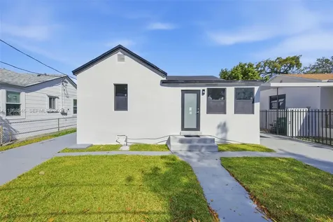 4237 SW 7th Street Miami FL 33134