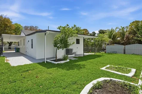 4237 SW 7th Street Miami FL 33134