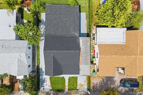 4237 SW 7th Street Miami FL 33134