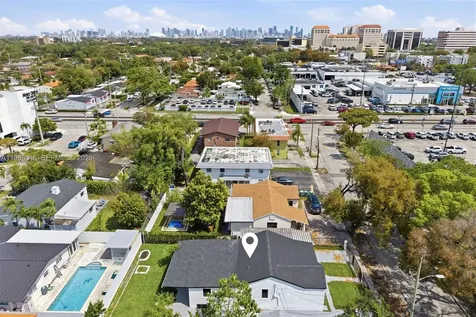 4237 SW 7th Street Miami FL 33134