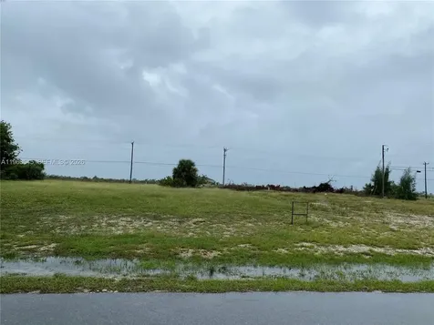 527 N Nelson Road N Cape Coral FL 33993