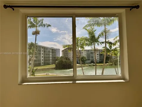 2855 Leonard Drive Aventura FL 33160