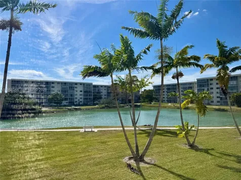 2855 Leonard Drive Aventura FL 33160