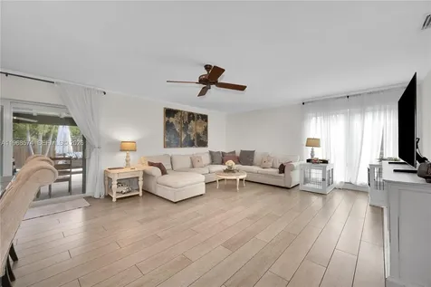 18525 SW 90th Court Cutler Bay FL 33157