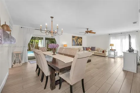 18525 SW 90th Court Cutler Bay FL 33157
