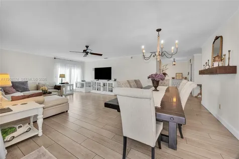 18525 SW 90th Court Cutler Bay FL 33157