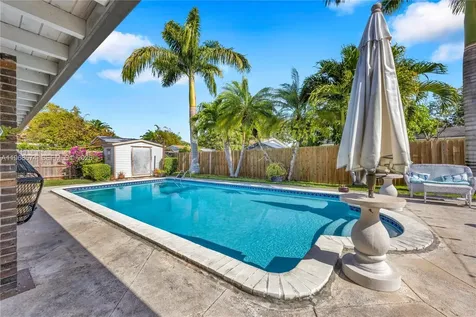 18525 SW 90th Court Cutler Bay FL 33157