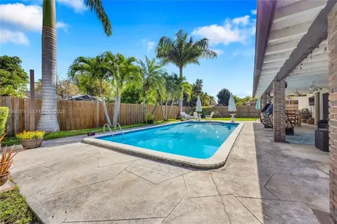 18525 SW 90th Court Cutler Bay FL 33157