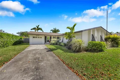 18525 SW 90th Court Cutler Bay FL 33157