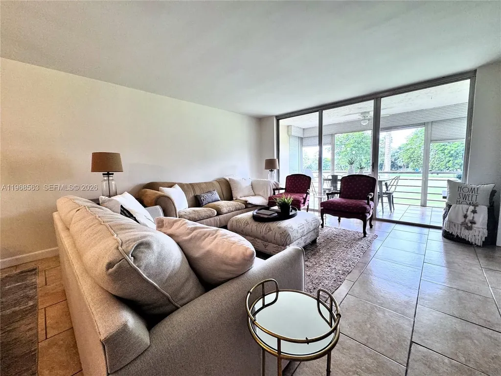 901 W Cypress Lane Pompano Beach FL 33069