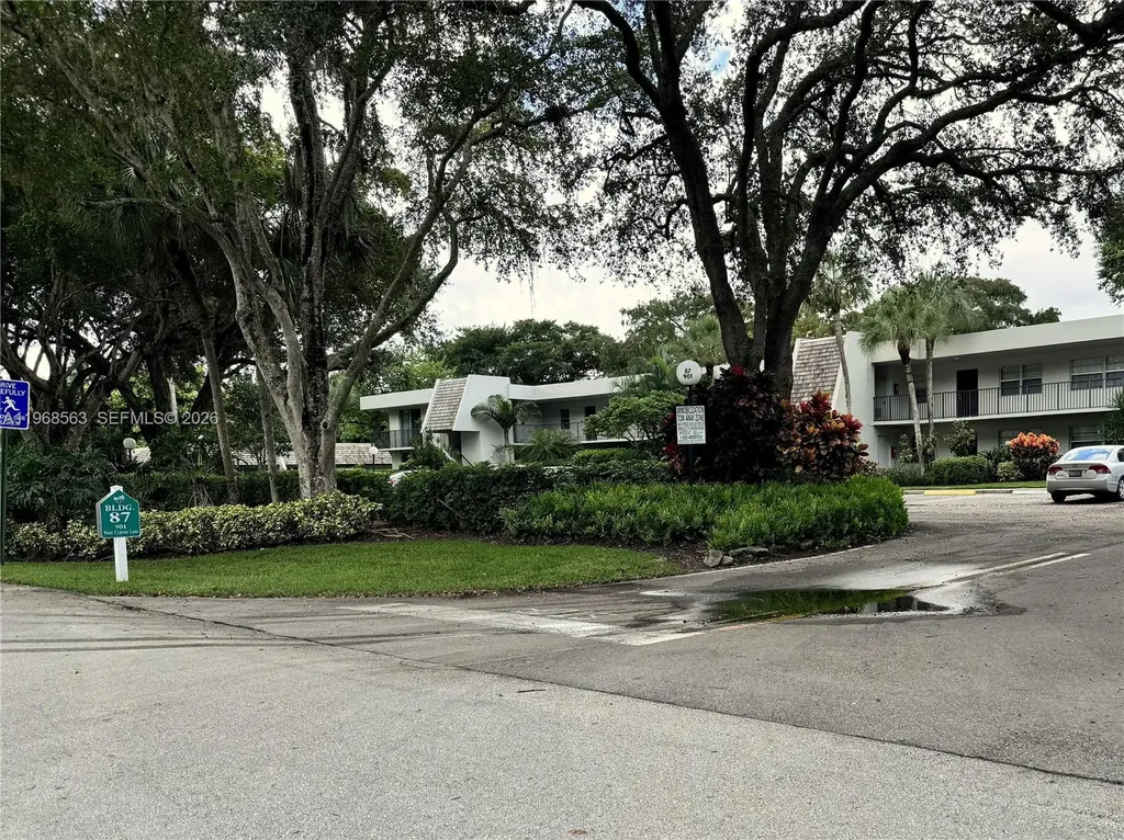 901 W Cypress Lane Pompano Beach FL 33069