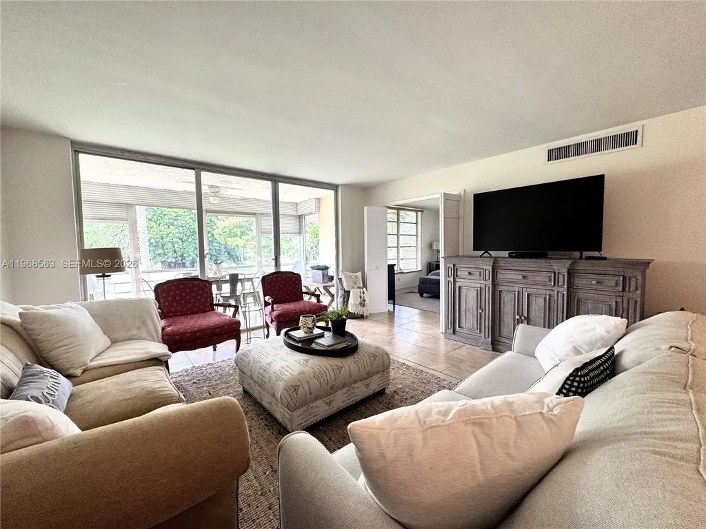 901 W Cypress Lane Pompano Beach FL 33069