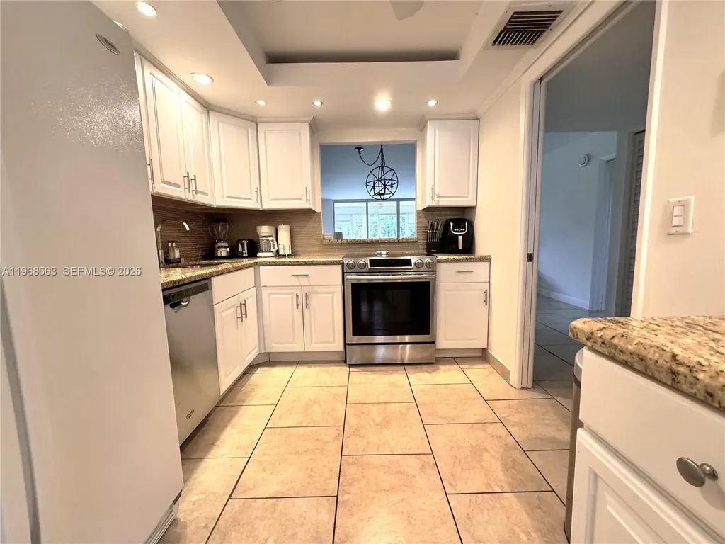 901 W Cypress Lane Pompano Beach FL 33069