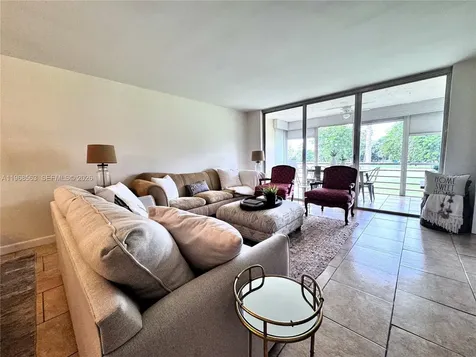 901 W Cypress Lane Pompano Beach FL 33069