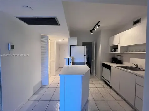 100 Lincoln Road Miami Beach FL 33139