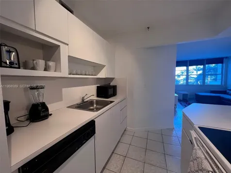 100 Lincoln Road Miami Beach FL 33139