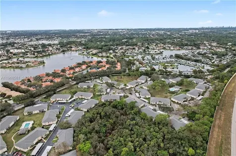 741 Landover Circle Naples FL 34104