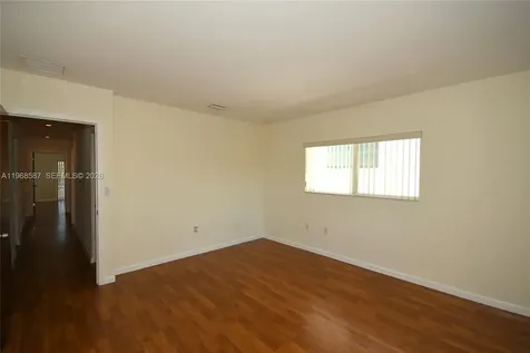 2780 SW 33 Avenue Miami FL 33133