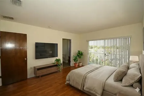 2780 SW 33 Avenue Miami FL 33133