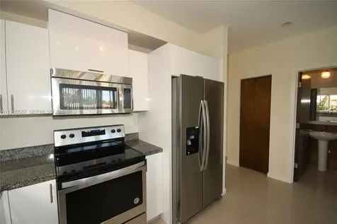 2780 SW 33 Avenue Miami FL 33133