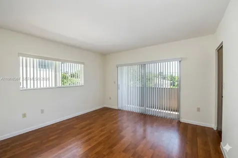 2780 SW 33 Avenue Miami FL 33133