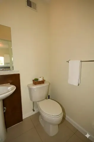 2780 SW 33 Avenue Miami FL 33133