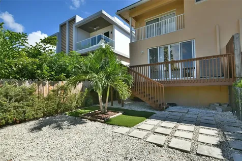 2780 SW 33 Avenue Miami FL 33133